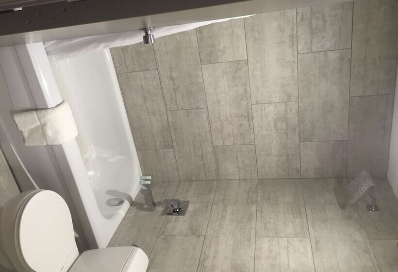 فندق صغير Grand Marshal Inn