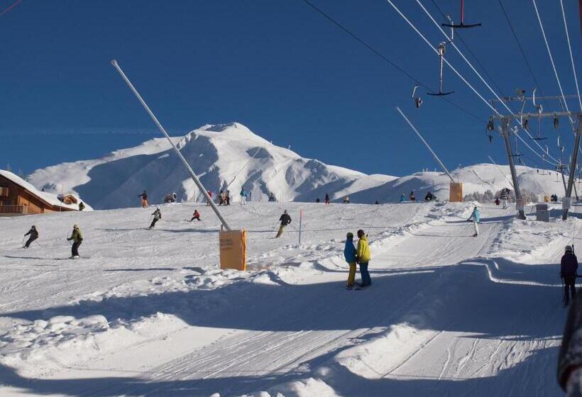 فندق صغير Gruppenhaus Im Walliser Alpstyle