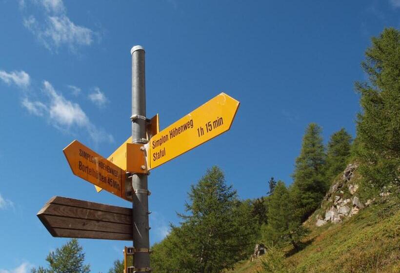 فندق صغير Gruppenhaus Im Walliser Alpstyle