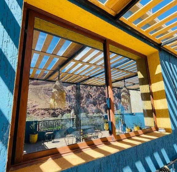 هاستل Hiking Nomads Guesthouse