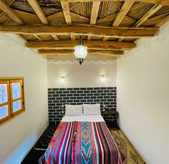 هاستل Hiking Nomads Guesthouse