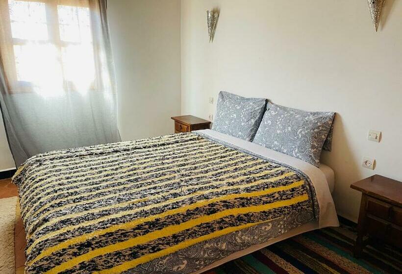 هاستل Hiking Nomads Guesthouse