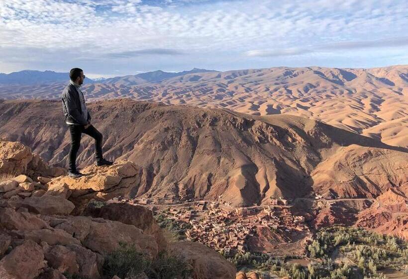 هاستل Hiking Nomads Guesthouse