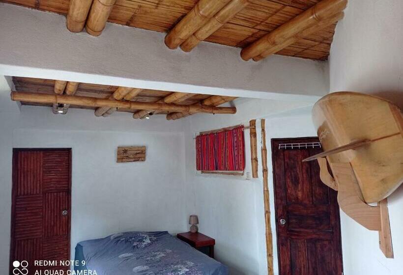 هاستل Hostal Puerto Engabao El Surf Shelter