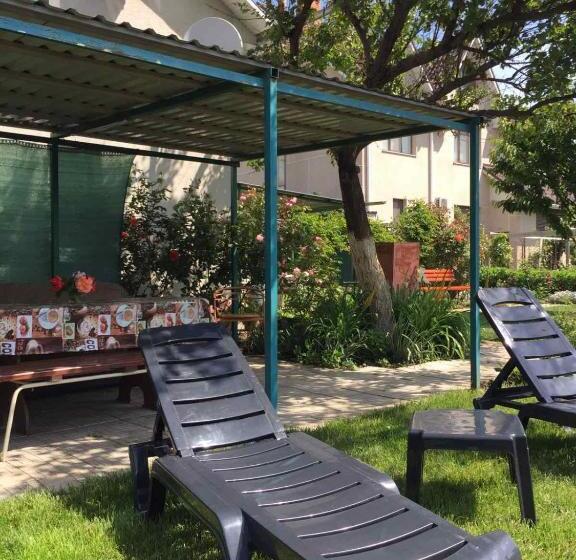 هاستل Otdykh U Moria