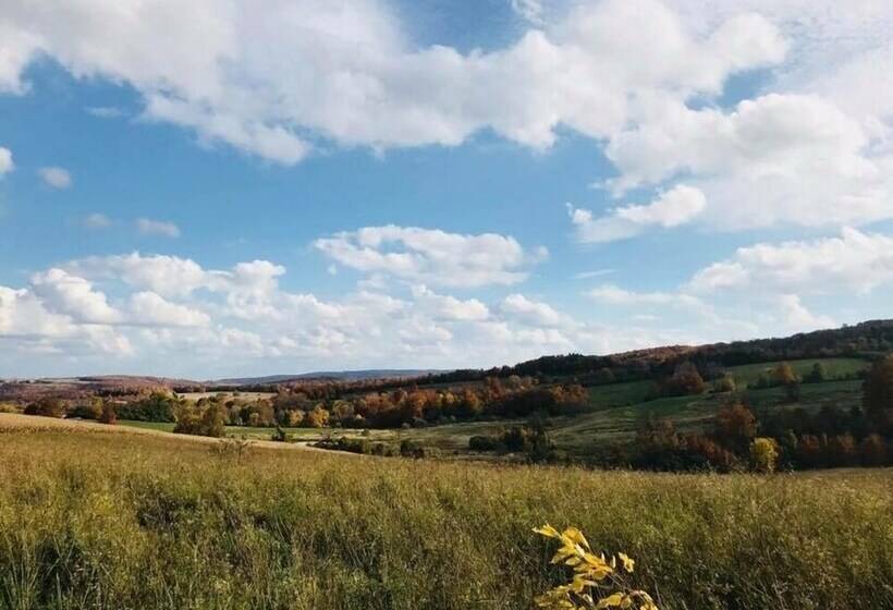 ユースホステル The Glen Huron Inn