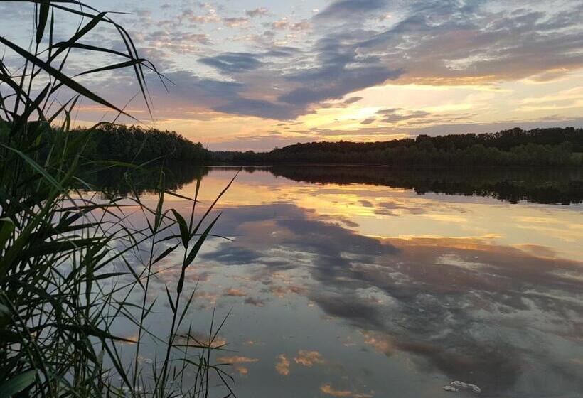 هاستل Vesyolaya Rochsha