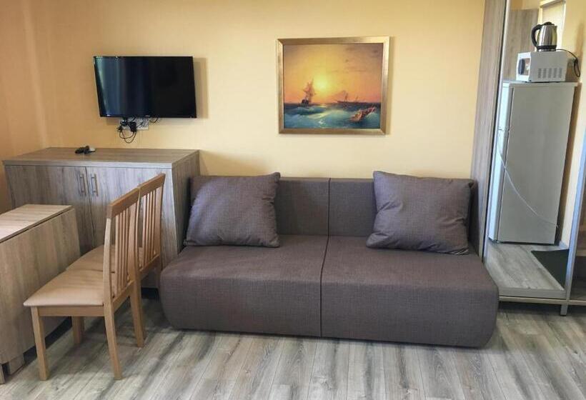 هاستل Vesyolaya Rochsha