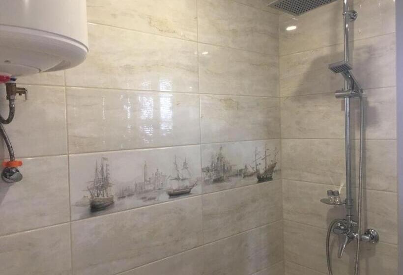 هاستل Vesyolaya Rochsha