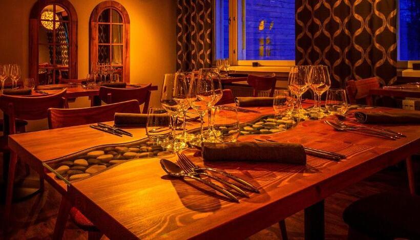 Beana Laponia   Wilderness Boutique Hotel With Safaris