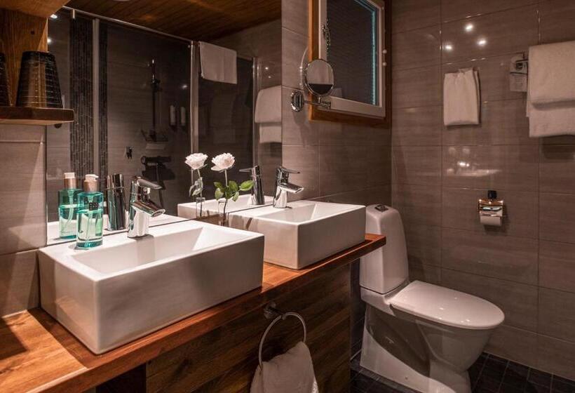 Beana Laponia   Wilderness Boutique Hotel With Safaris