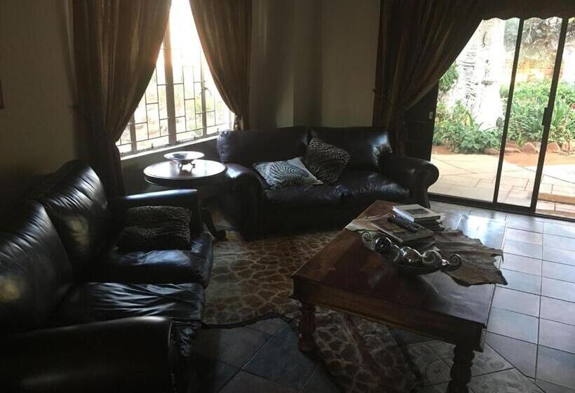 مبيت وإفطار Baobab Lane Lodge