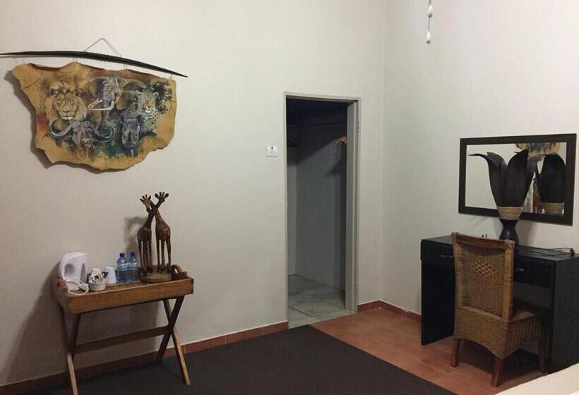 مبيت وإفطار Baobab Lane Lodge