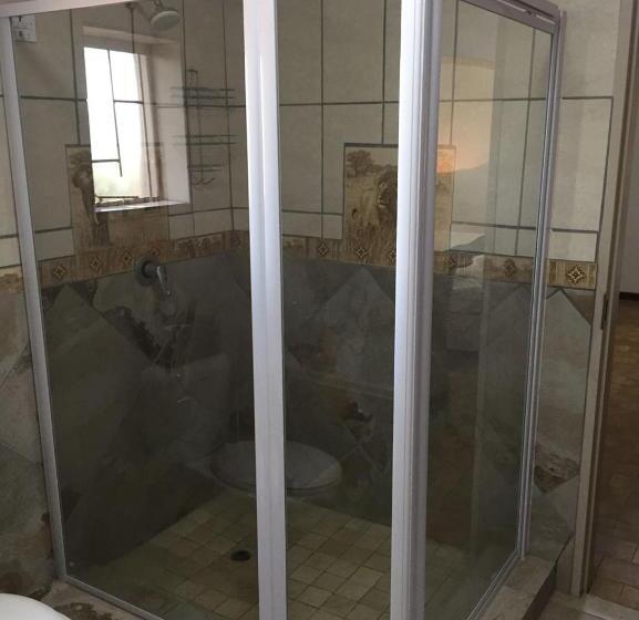 مبيت وإفطار Baobab Lane Lodge