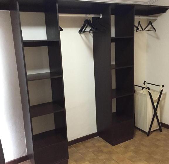 مبيت وإفطار Baobab Lane Lodge