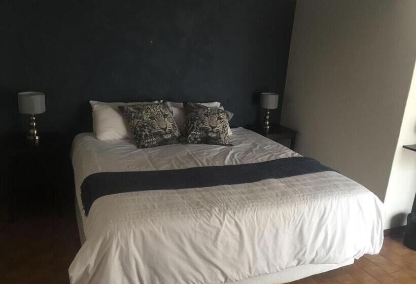 مبيت وإفطار Baobab Lane Lodge