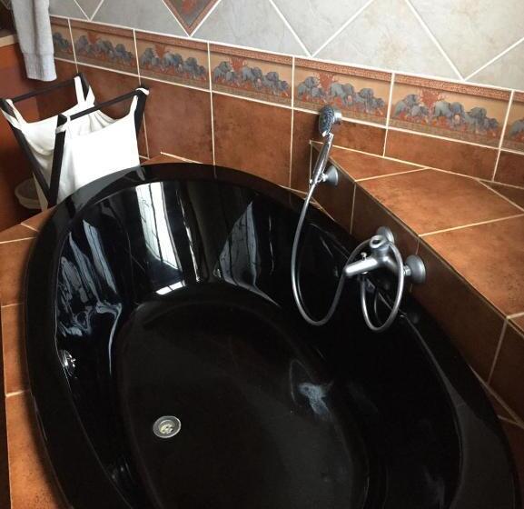 مبيت وإفطار Baobab Lane Lodge