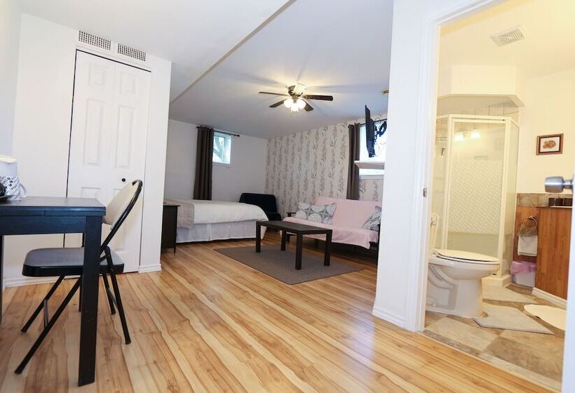 مبيت وإفطار Cedar Drive Inn