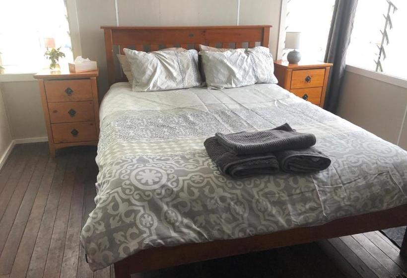 Bed and Breakfast Corella Creek Country Farm Stay