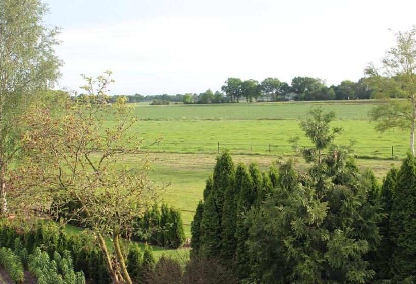 مبيت وإفطار Hof Van Lutten