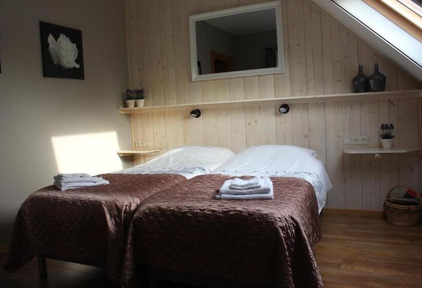 مبيت وإفطار Hof Van Lutten