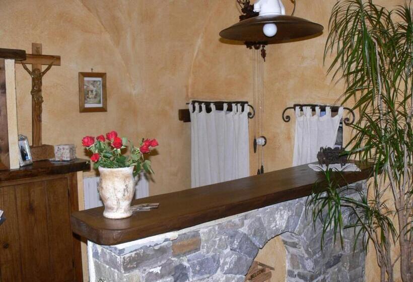 مبيت وإفطار Il Cappellaio Matto