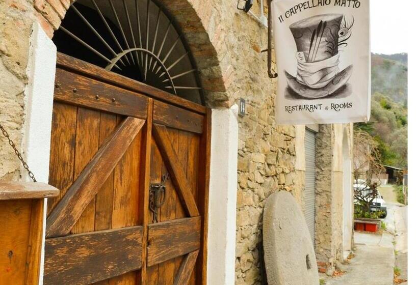 مبيت وإفطار Il Cappellaio Matto