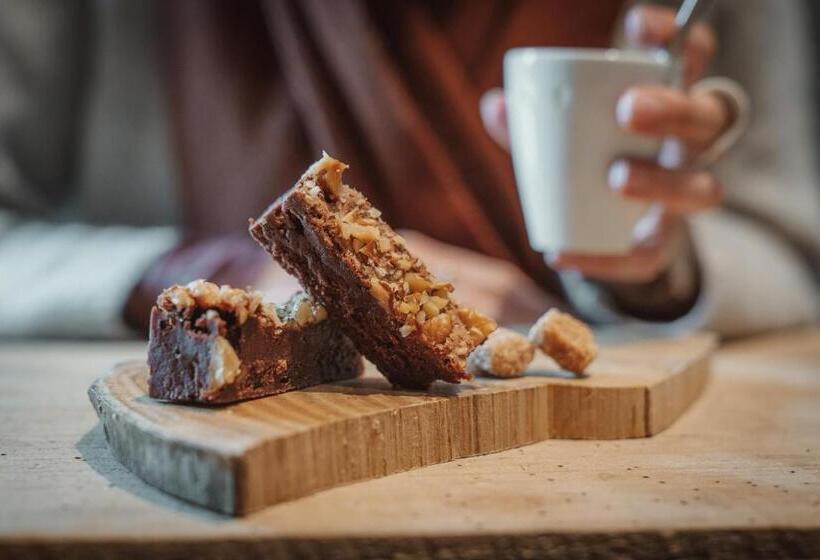 ベッドアンドブレックファースト Indrani Lodge