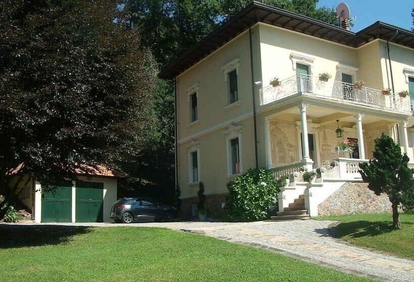 مبيت وإفطار La Villa Del Lago