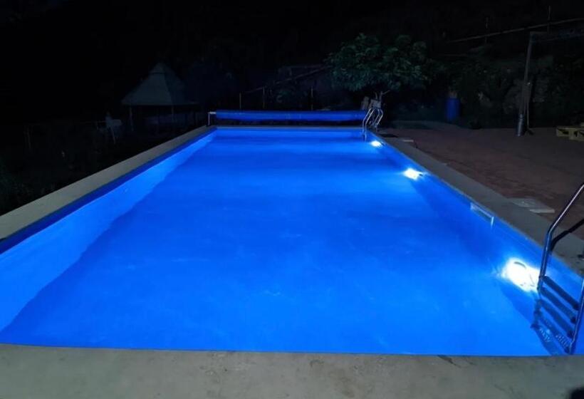 مبيت وإفطار Old Oasis