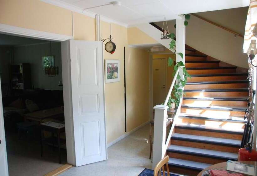 Bed and Breakfast Solmyra 56 Gästhem