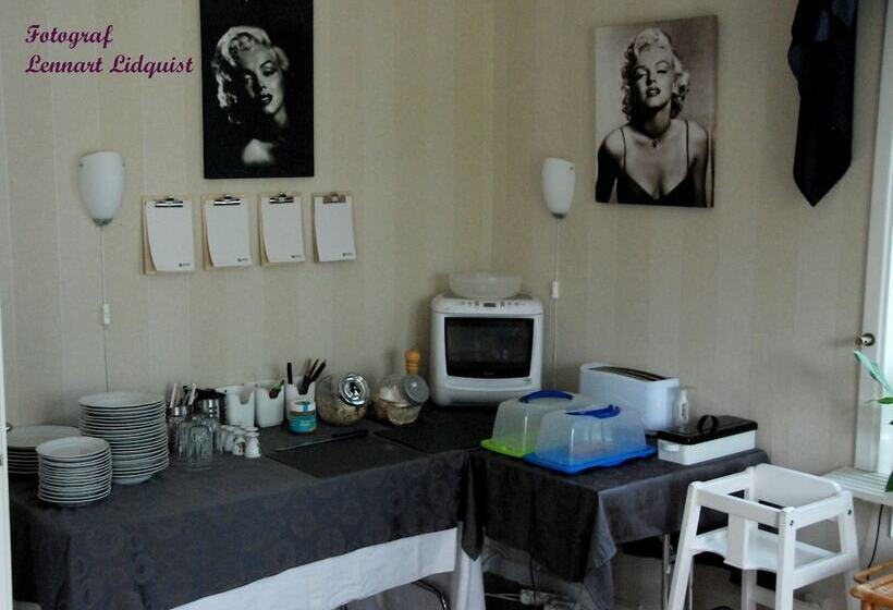 Bed and Breakfast Solmyra 56 Gästhem