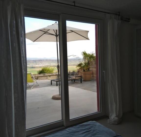 Bed & Breakfast Swiss Borzoi House