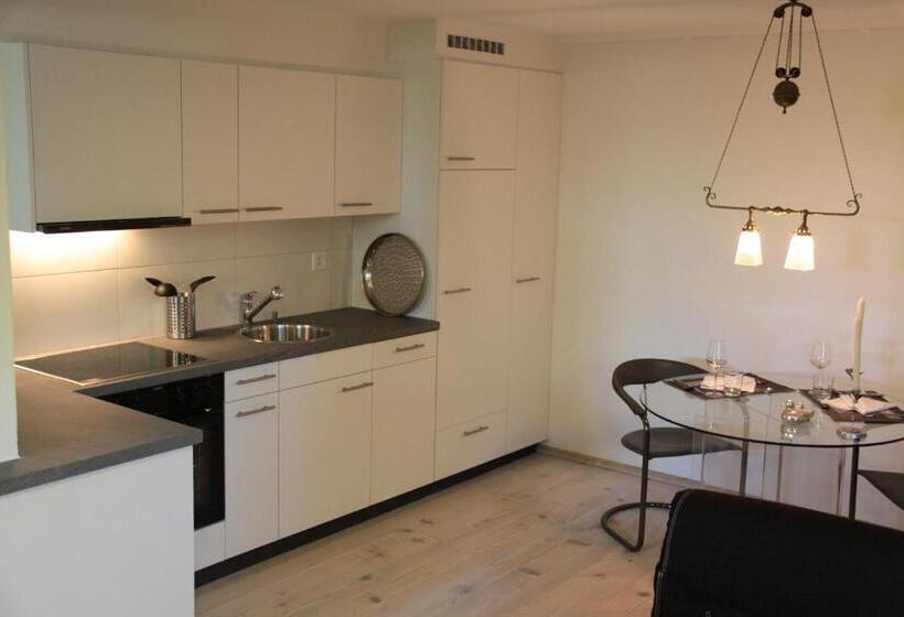 Bed & Breakfast Swiss Borzoi House