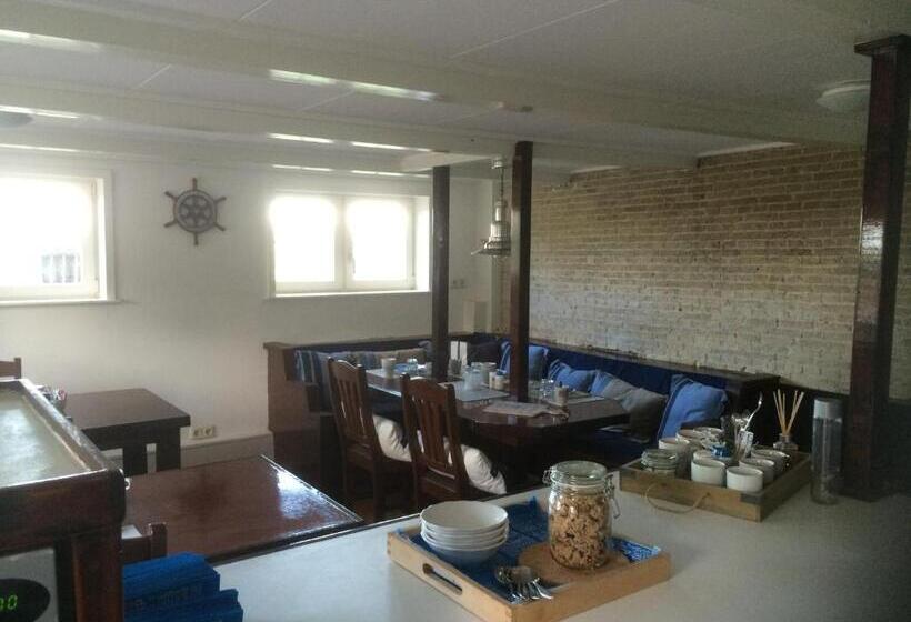 Bed & Breakfast Ytsma State