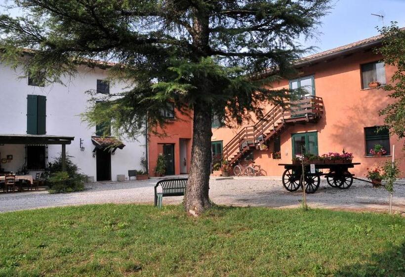 فندق Agriturismo Le Oche Selvatiche