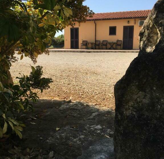 בית מלון כפרי Agriturismo Sechi