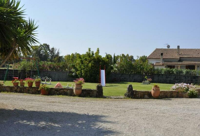 בית מלון כפרי Agriturismo Sechi