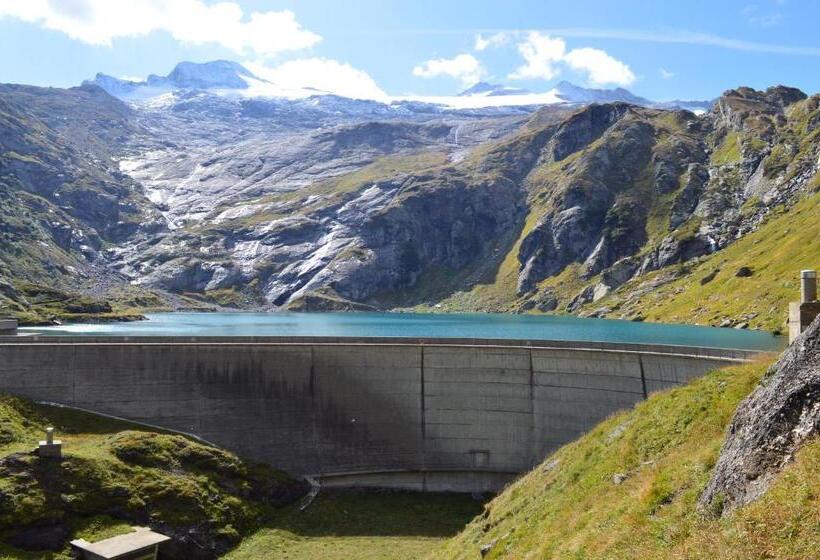 فندق Albergo Robiei