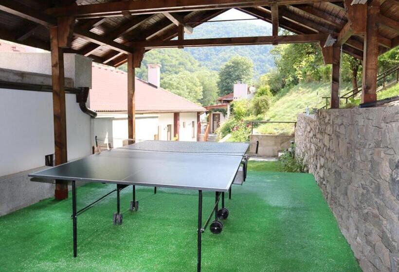 فندق Aqua Varvara