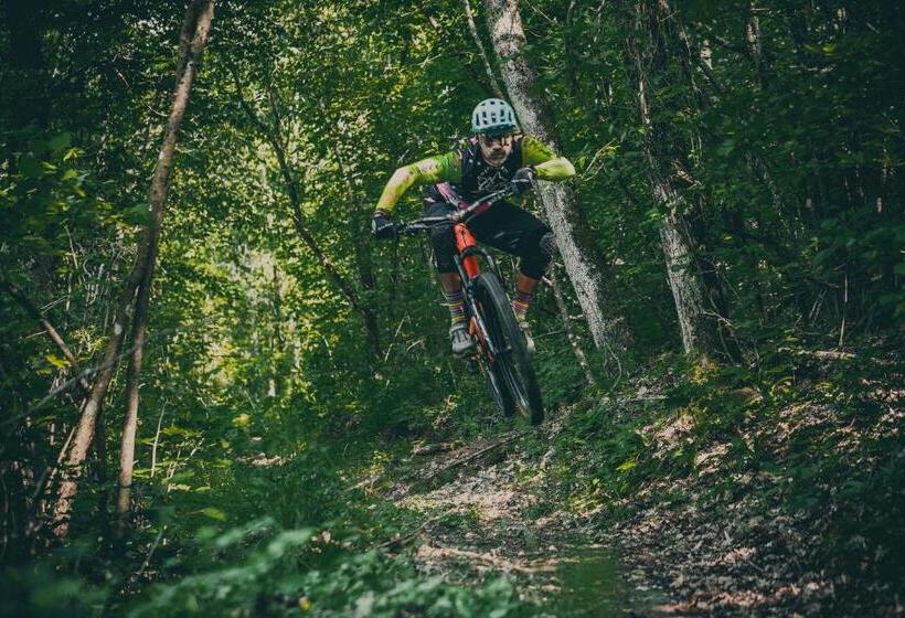 Отель Ca  Del Monte Resort