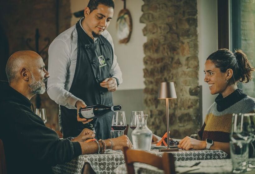 Отель Ca  Del Monte Resort