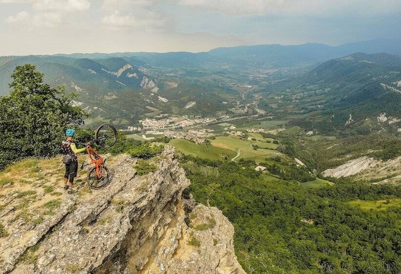 Отель Ca  Del Monte Resort