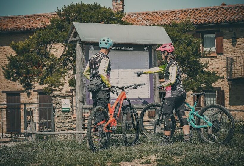 Отель Ca  Del Monte Resort