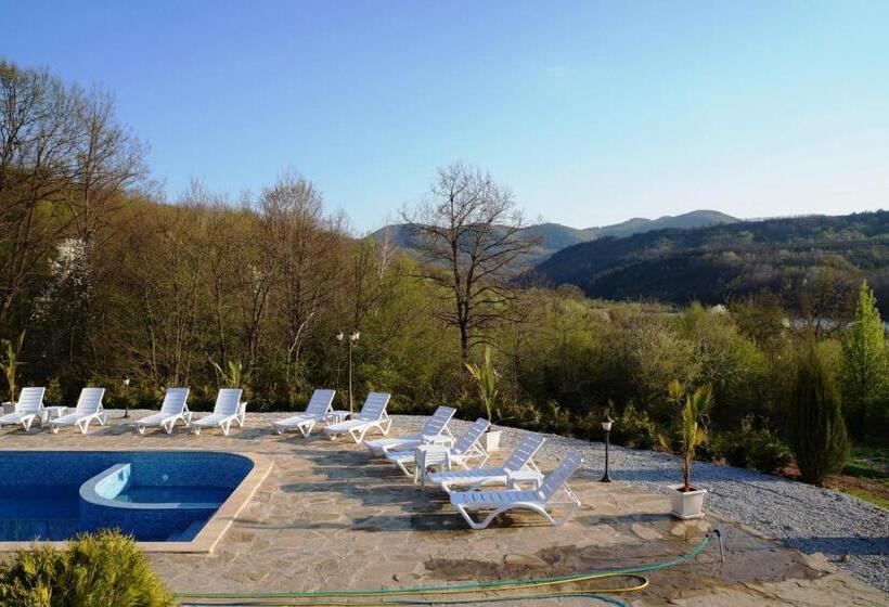 فندق Family Complex Krisbo