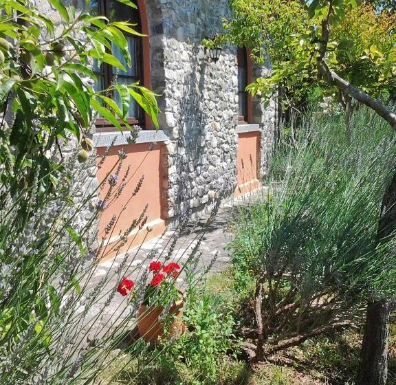 فندق Forni Rosaia