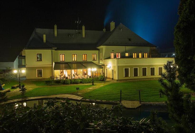 酒店 Kúria Beckov Penzión