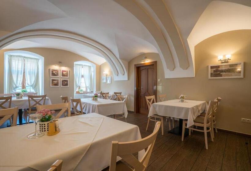 酒店 Kúria Beckov Penzión