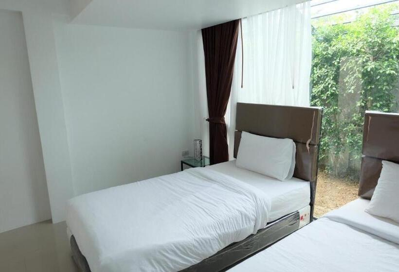 בית מלון כפרי Me2 Singhamuntra Resort Kamphaengsaen