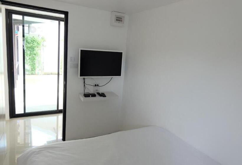 בית מלון כפרי Me2 Singhamuntra Resort Kamphaengsaen